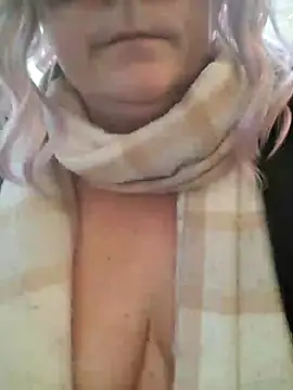 germanwoman01 online show from February 22, 12:15 pm