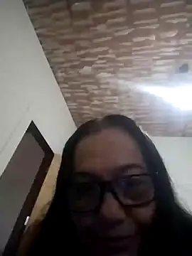 Snapshot of catdool chatting on January 1, 9:09 pm catdool online show from January 1, 9:09 pm