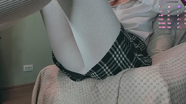 Snapshot of queen_carly chatting on February 13, 7:10 pm queen carly online show from February 13, 7:10 pm