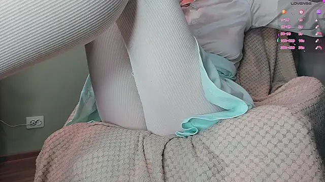 Snapshot of queen_carly chatting on February 25, 11:53 am queen carly online show from February 25, 11:53 am