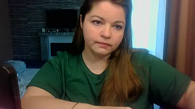 Snapshot of cute__cherry chatting on April 5, 10:12 am cute cherry online show from April 5, 10:12 am