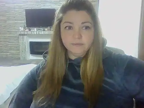 Snapshot of cute__cherry chatting on May 13, 4:26 pm cute cherry online show from May 13, 4:26 pm