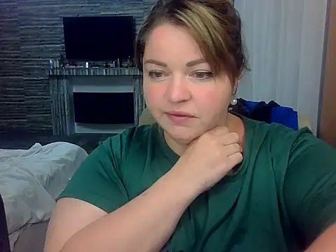 Snapshot of cute__cherry chatting on May 20, 6:47 pm cute cherry online show from May 20, 6:47 pm