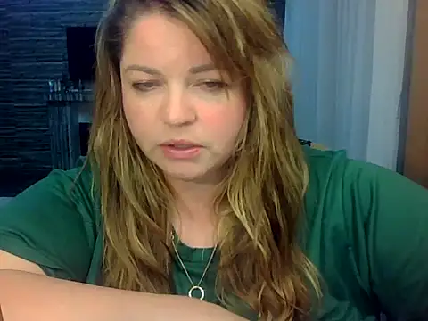 Snapshot of cute__cherry chatting on May 25, 8:15 pm cute cherry online show from May 25, 8:15 pm