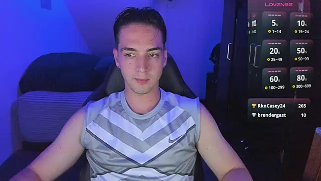 Snapshot of Alex_smith00 chatting on March 3, 2:26 am Alex smith00 online show from March 3, 2:26 am