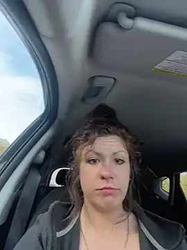 Snapshot of jizzyunit chatting on November 7, 3:23 pm jizzyunit online show from November 7, 3:23 pm