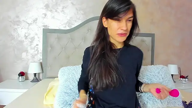 JennaMyers online show from October 31, 8:10 pm