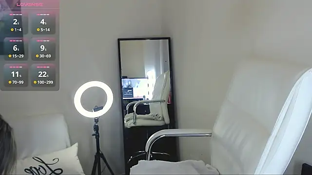 Tilly Eliot online show from March 15, 5:37 pm