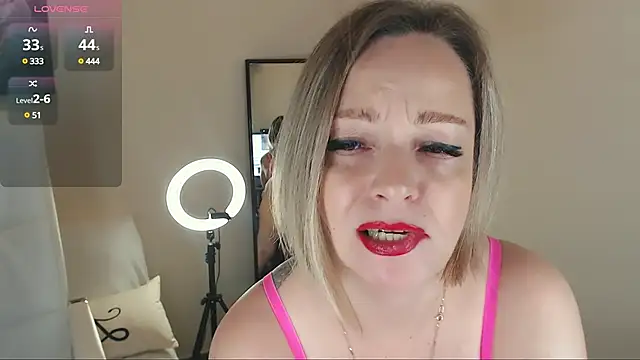 Tilly Eliot online show from March 22, 9:10 pm