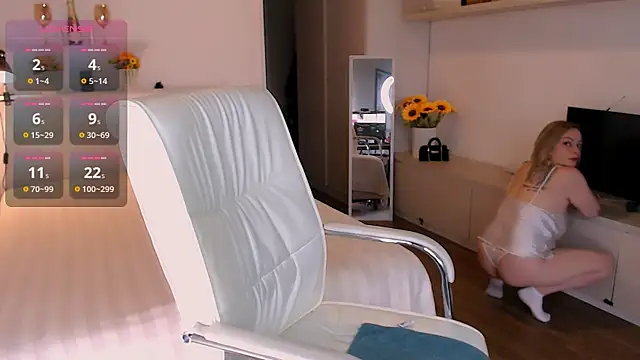 Tilly Eliot online show from October 5, 7:01 pm