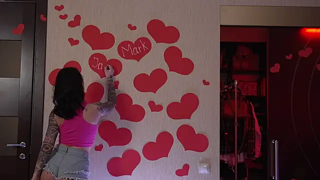 Snapshot of GirlGogo chatting on February 12, 10:38 pm GirlGogo online show from February 12, 10:38 pm