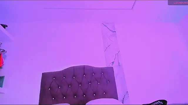 alysson 18 online show from September 24, 1:14 pm