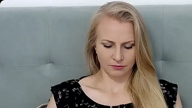 K  Adrienne online show from July 17, 5:47 am