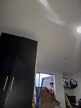 RsellAmb online show from March 8, 11:18 pm