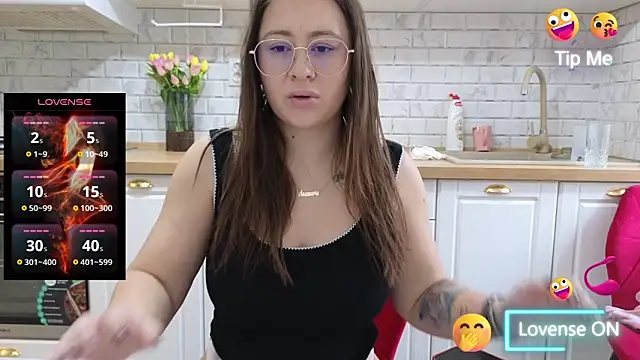 BoobsyBabe online show from March 3, 6:52 am