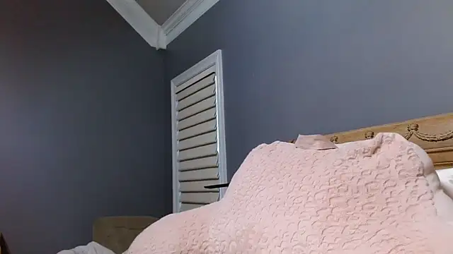 Lisaisluscious online show from February 4, 1:06 pm