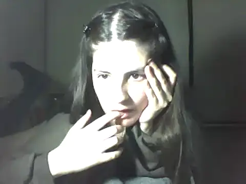 Snapshot of Insomniacl chatting on January 3, 3:16 am Insomniacl online show from January 3, 3:16 am