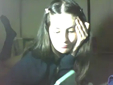 Snapshot of Insomniacl chatting on February 1, 8:18 am Insomniacl online show from February 1, 8:18 am