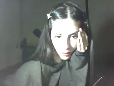 Snapshot of Insomniacl chatting on April 4, 5:49 am Insomniacl online show from April 4, 5:49 am