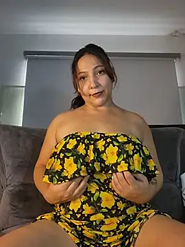 VickyHoult online show from February 11, 8:47 pm