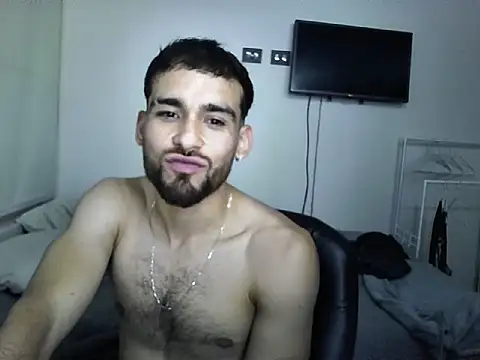 Snapshot of Emanuell__ chatting on October 13, 11:49 pm Emanuell   online show from October 13, 11:49 pm