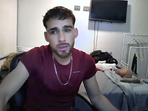 Snapshot of Emanuell__ chatting on October 15, 12:22 am Emanuell   online show from October 15, 12:22 am