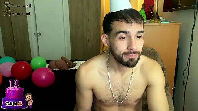 Snapshot of Emanuell__ chatting on June 8, 1:39 am Emanuell online show from June 8, 1:39 am
