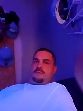 Snapshot of Jewfish420 chatting on December 6, 12:12 am Jewfish420 online show from December 6, 12:12 am