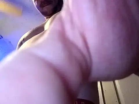 Snapshot of Jewfish420 chatting on October 28, 5:55 am Jewfish420 online show from October 28, 5:55 am