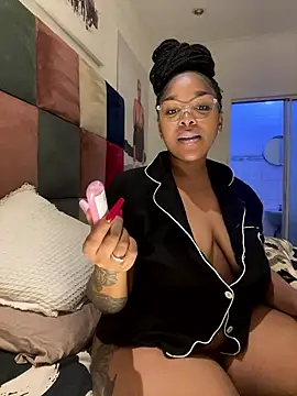 sexyTHANDO online show from January 11, 9:20 pm