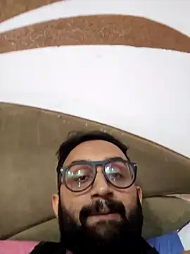 Snapshot of love4shownude chatting on January 4, 10:49 am love4shownude online show from January 4, 10:49 am