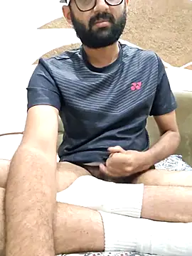 Snapshot of love4shownude chatting on October 16, 5:03 pm love4shownude online show from October 16, 5:03 pm