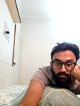 Snapshot of love4shownude chatting on October 18, 4:48 am love4shownude online show from October 18, 4:48 am