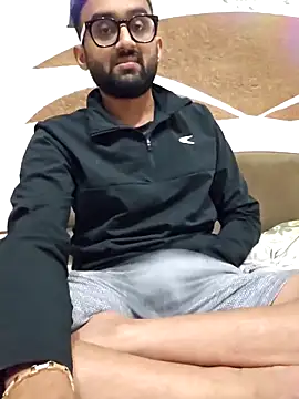 Snapshot of love4shownude chatting on February 18, 6:37 pm love4shownude online show from February 18, 6:37 pm