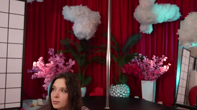 KittyCaitlin online show from March 13, 7:50 pm