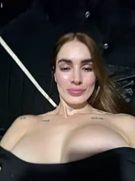 Snapshot of SofiaCarter chatting on April 28, 2:27 am SofiaCarter online show from April 28, 2:27 am