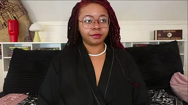 -khayaparker online show from March 19, 5:28 pm