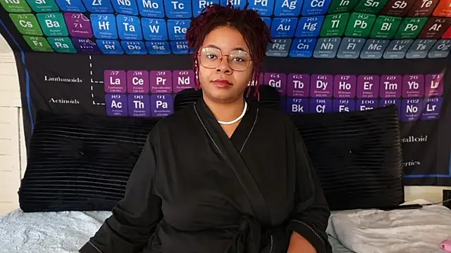 -khayaparker online show from April 17, 12:30 pm