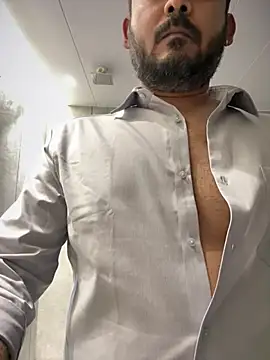 Snapshot of Spicy_aryan chatting on February 19, 10:22 am Spicy aryan online show from February 19, 10:22 am