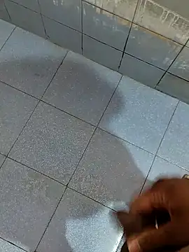 Snapshot of dinesh682 chatting on October 23, 10:41 pm dinesh682 online show from October 23, 10:41 pm