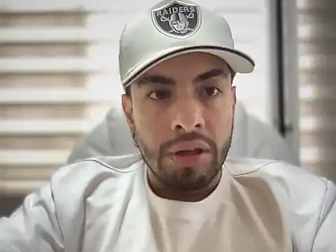 dereck fiore online show from September 29, 5:18 pm