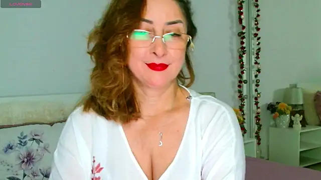 Snapshot of Tyana40 chatting on July 20, 1:20 am Tyana40 online show from July 20, 1:20 am