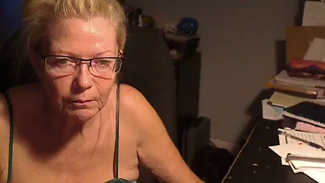 XTRAHORNYONE online show from March 1, 2:48 am