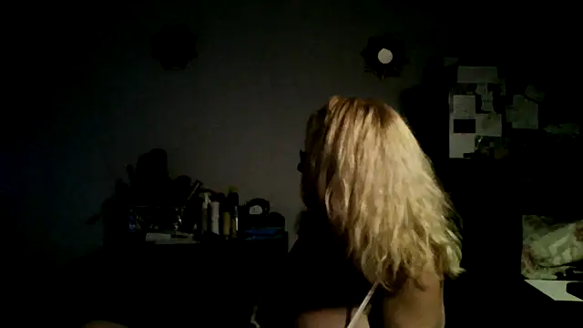 XTRAHORNYONE online show from October 5, 1:15 am