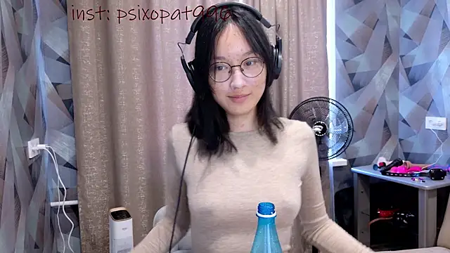 Snapshot of aliiiiiina chatting on September 13, 5:07 am aliiiiiina online show from September 13, 5:07 am