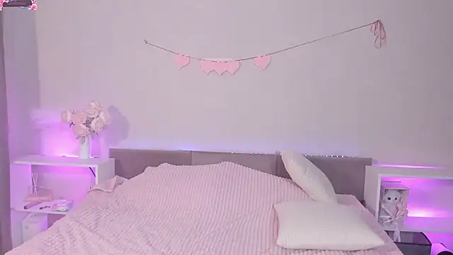 Sweety pie  online show from May 20, 4:18 am