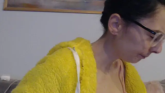 cleophee online show from March 2, 6:25 am