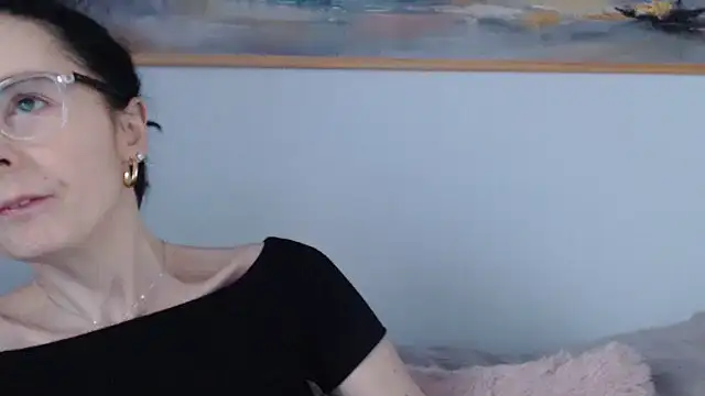 cleophee online show from April 9, 5:51 am