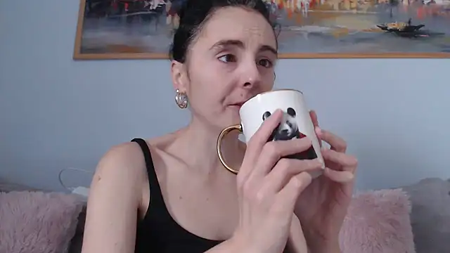 Snapshot of cleophee chatting on May 2, 6:18 am cleophee online show from May 2, 6:18 am