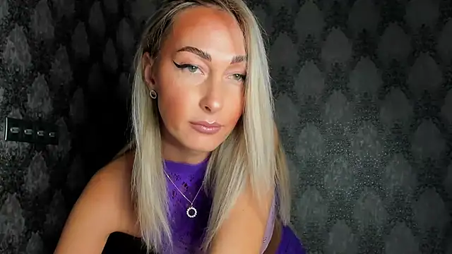 StarryHanna online show from November 29, 6:44 pm